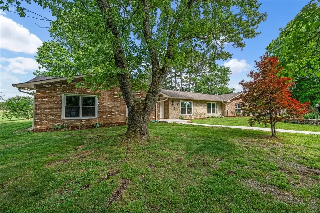 183 Prairie Plains Road Hillsboro TN 37342