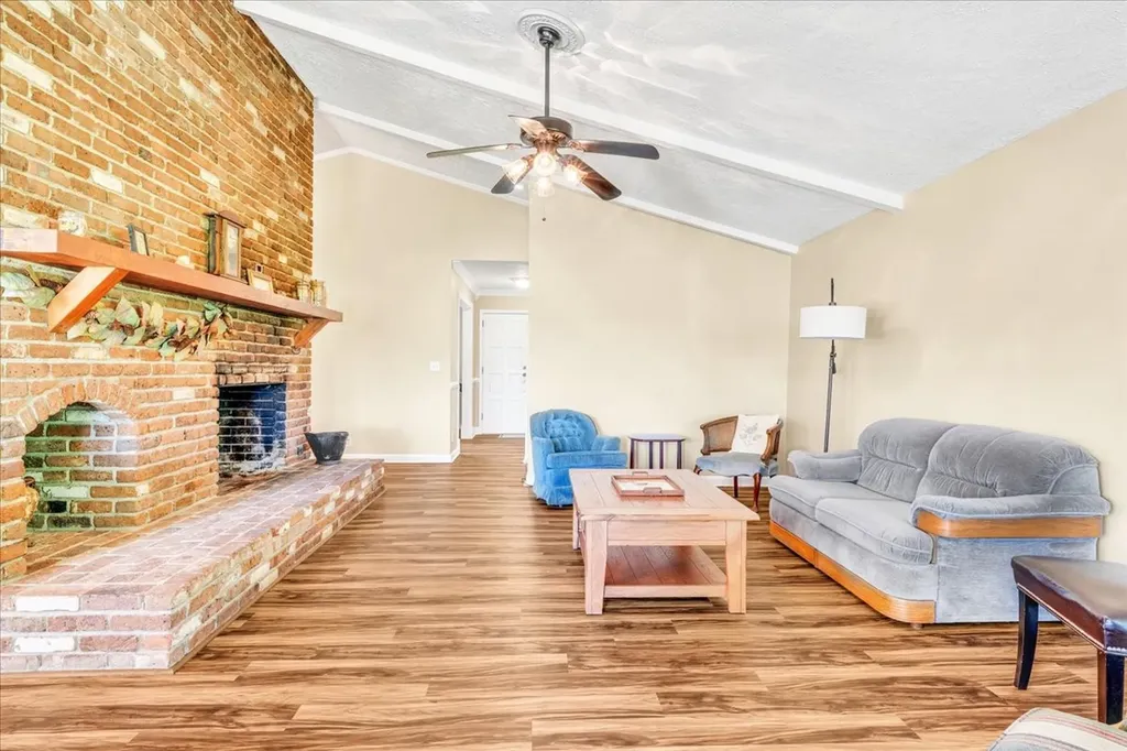 183 Prairie Plains Road Hillsboro TN 37342
