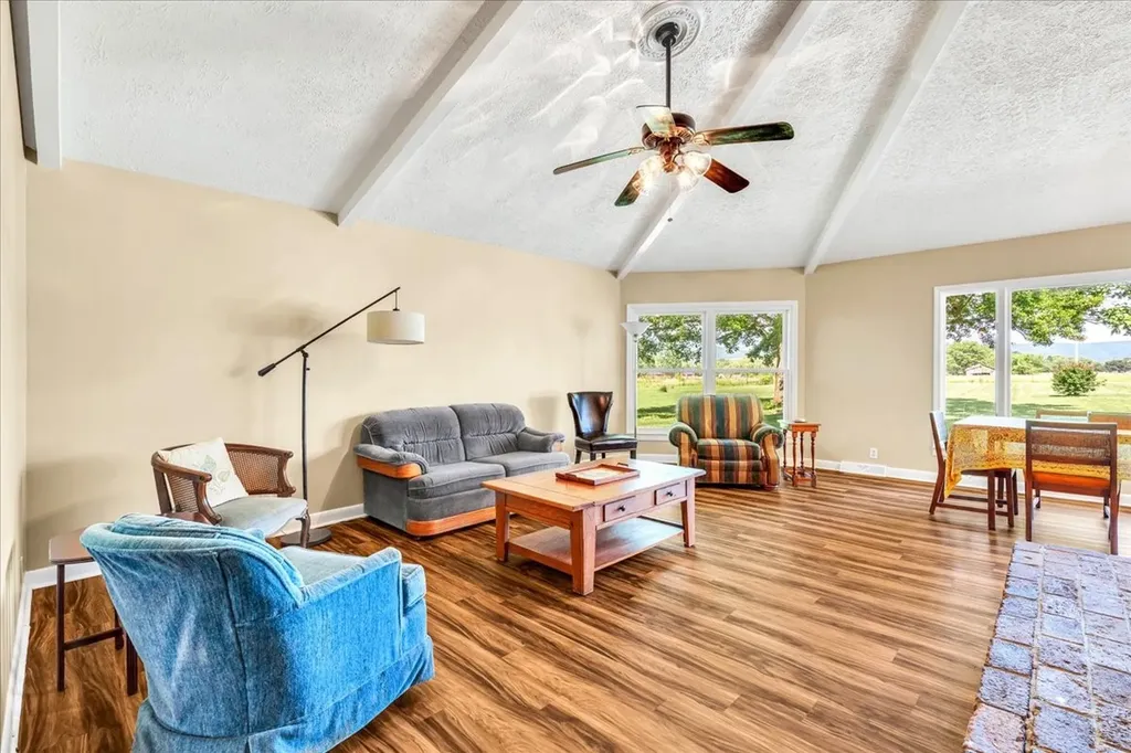 183 Prairie Plains Road Hillsboro TN 37342