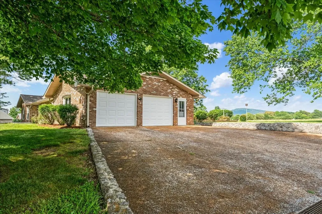 183 Prairie Plains Road Hillsboro TN 37342
