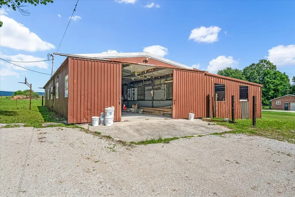 183 Prairie Plains Road Hillsboro TN 37342