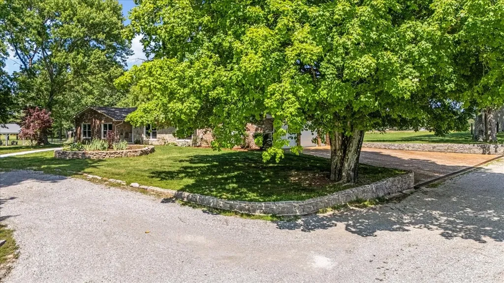 183 Prairie Plains Road Hillsboro TN 37342