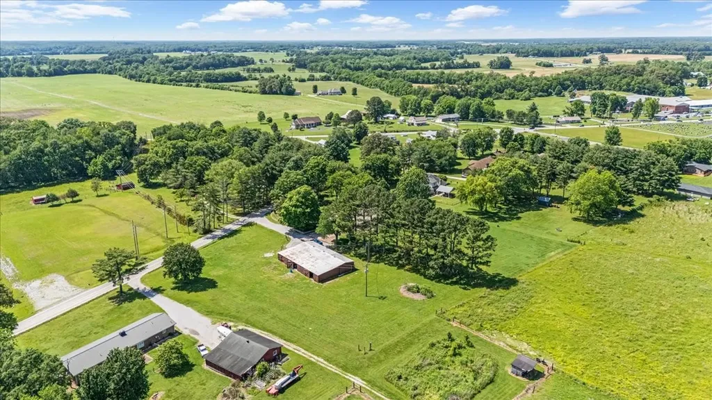 183 Prairie Plains Road Hillsboro TN 37342