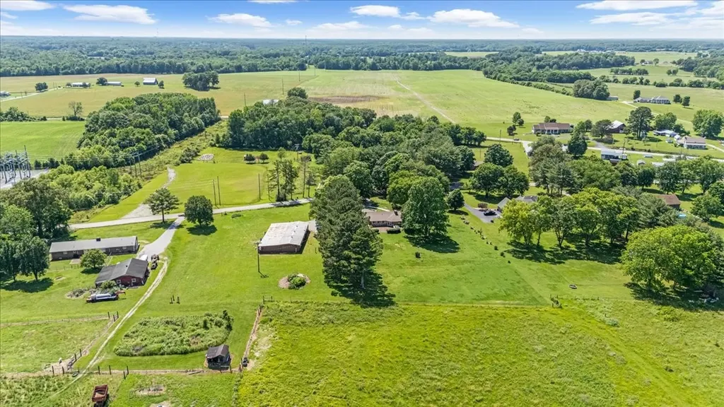 183 Prairie Plains Road Hillsboro TN 37342