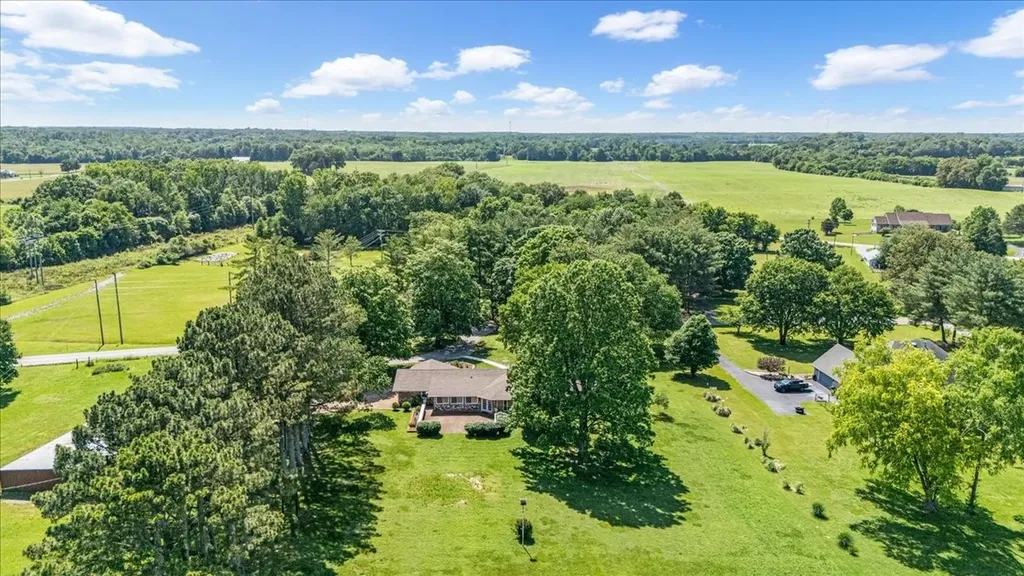 183 Prairie Plains Road Hillsboro TN 37342