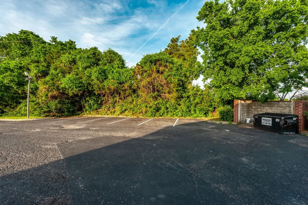 20 Executive Park Drive Hendersonville TN 37075