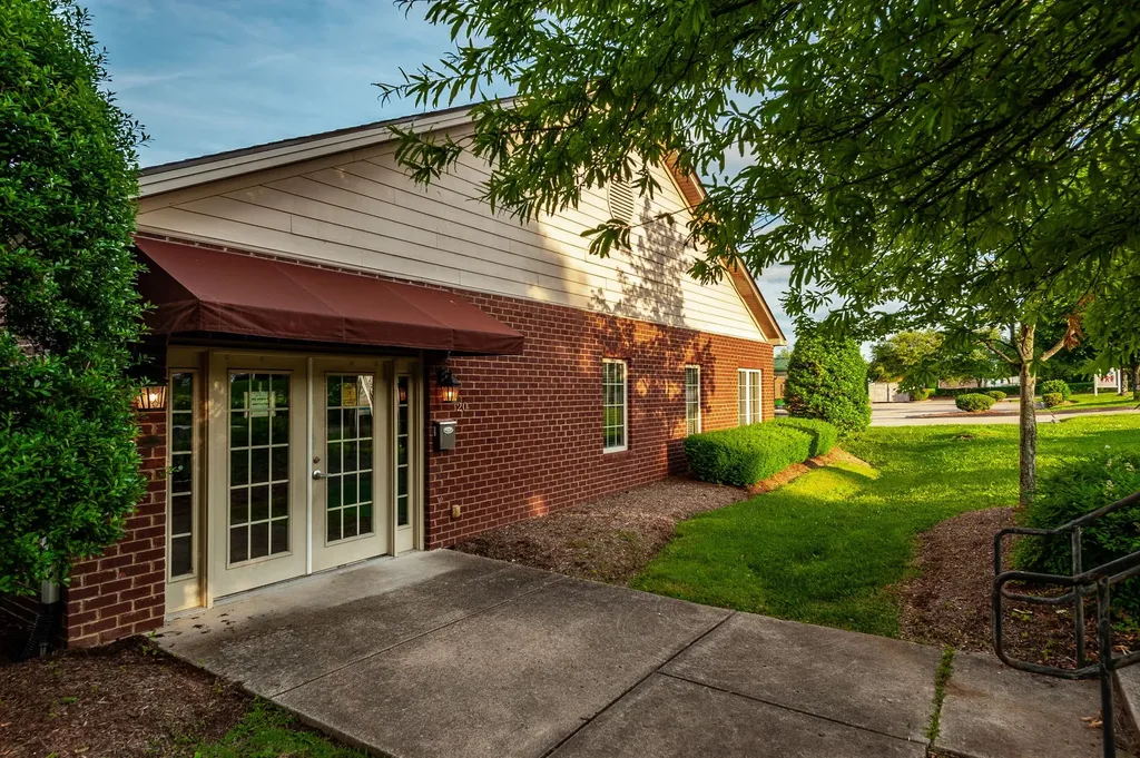 20 Executive Park Drive Hendersonville TN 37075