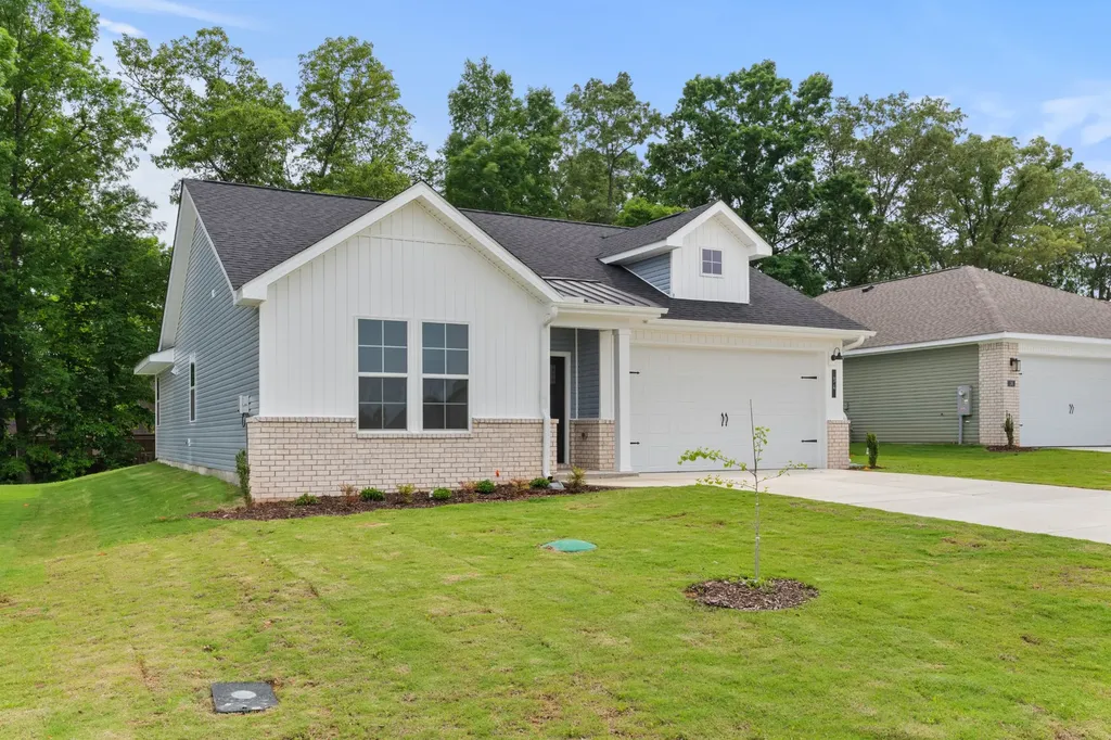 34 Aurora Circle Fayetteville TN 37334