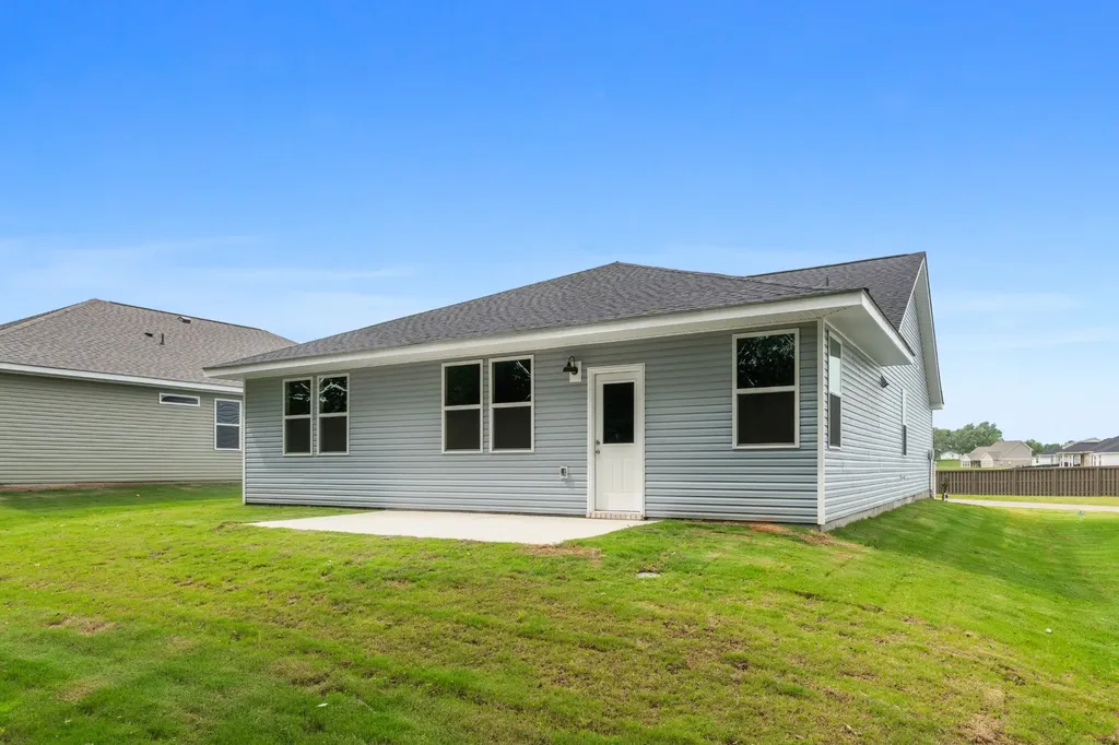 34 Aurora Circle Fayetteville TN 37334