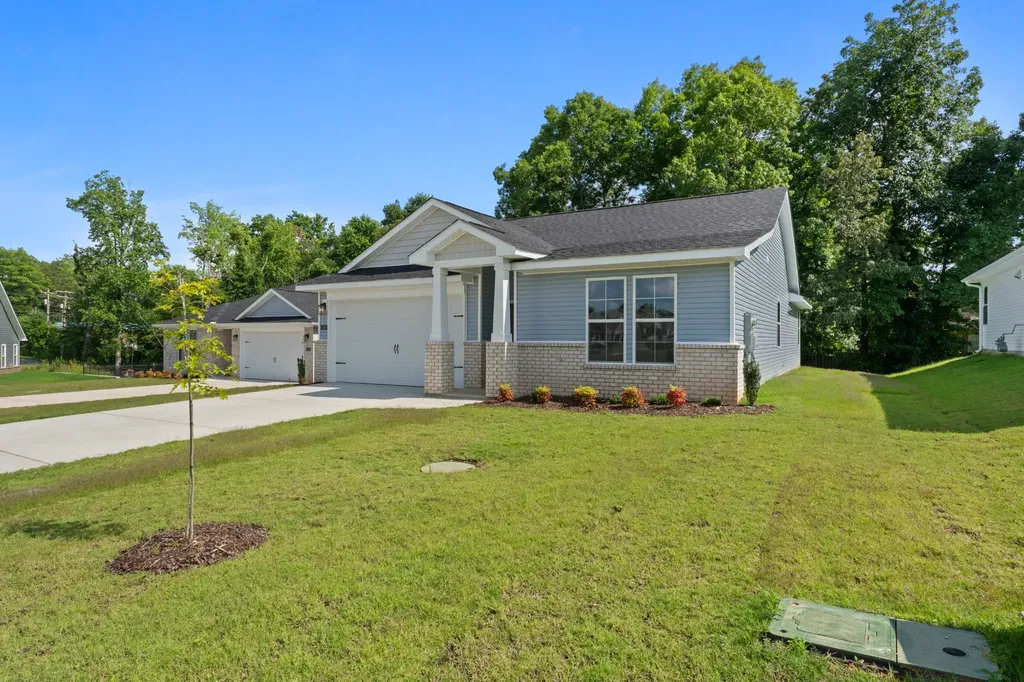 30 Aurora Circle Fayetteville TN 37334