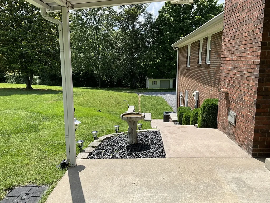 5247 Stacy Springs Road Springfield TN 37172