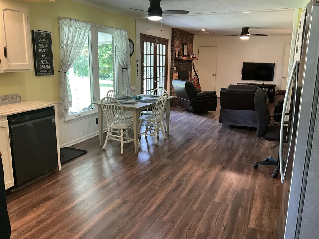 5247 Stacy Springs Road Springfield TN 37172