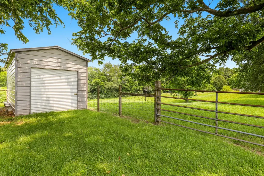 5148 Hwy 49w Springfield TN 37172