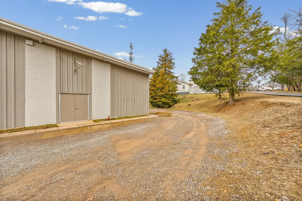 1379D Ashland City Road Clarksville TN 37040