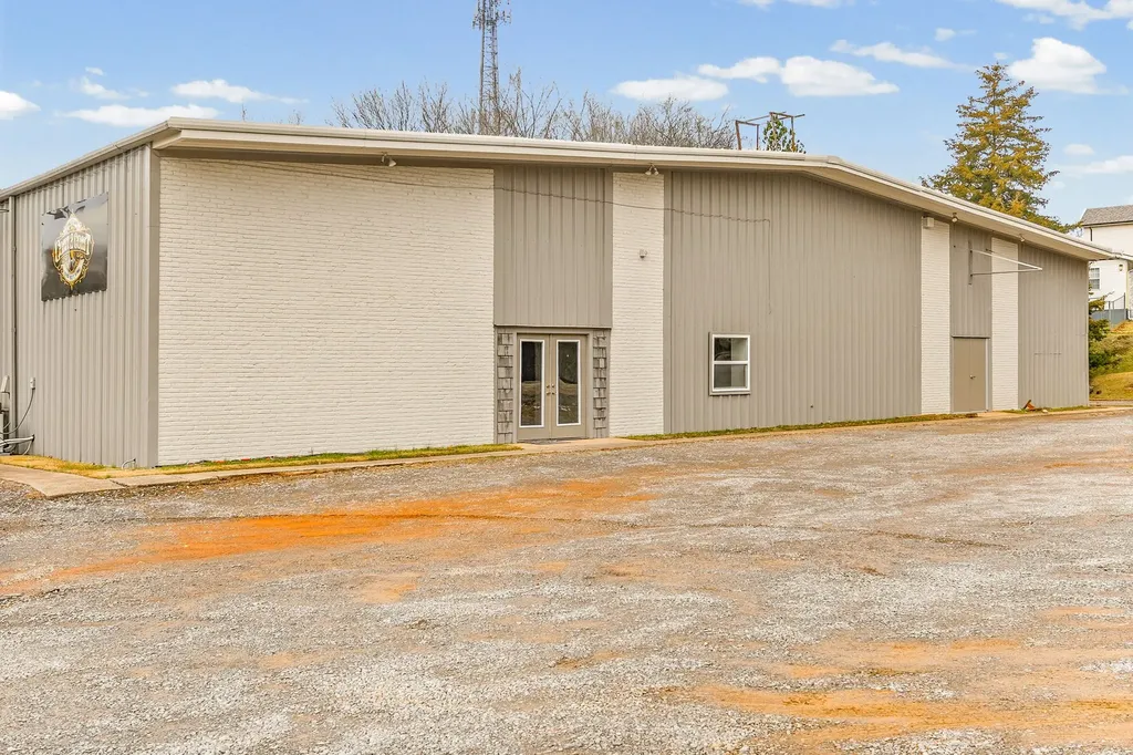 1379D Ashland City Road Clarksville TN 37040