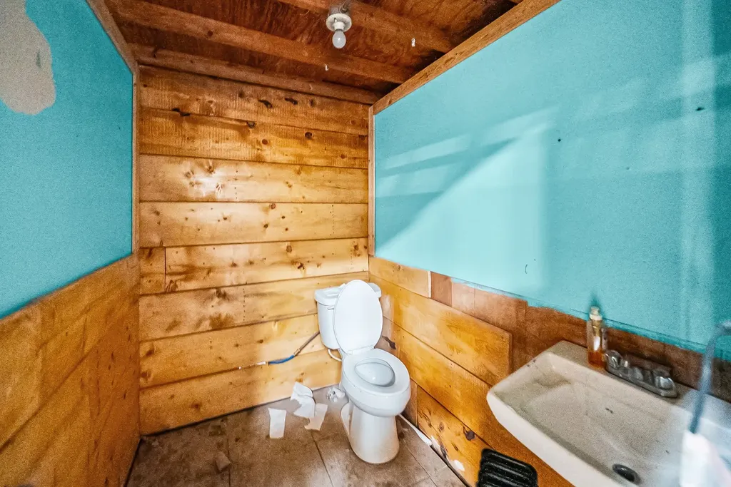 1379D Ashland City Road Clarksville TN 37040