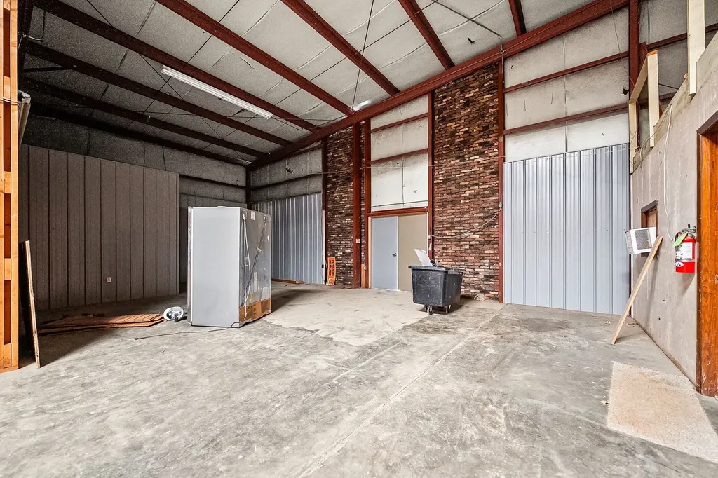 1379D Ashland City Road Clarksville TN 37040