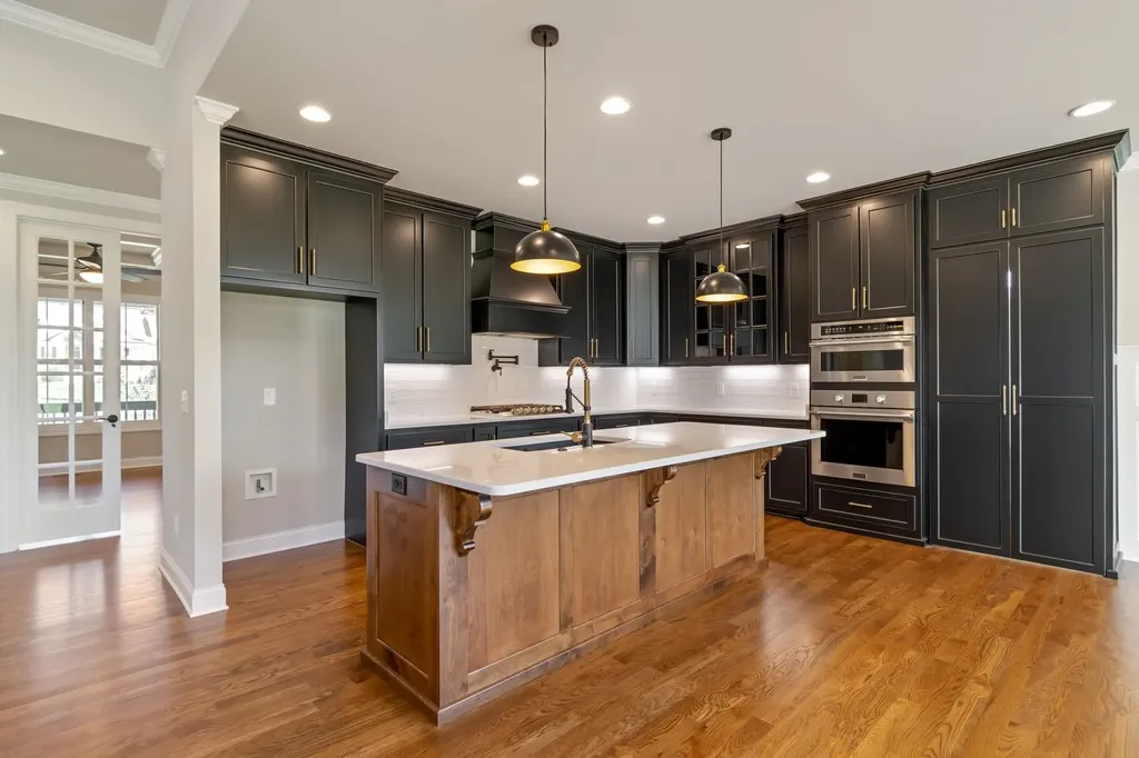 4111 Affiant Way Columbia TN 38401
