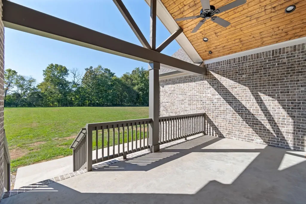 4111 Affiant Way Columbia TN 38401