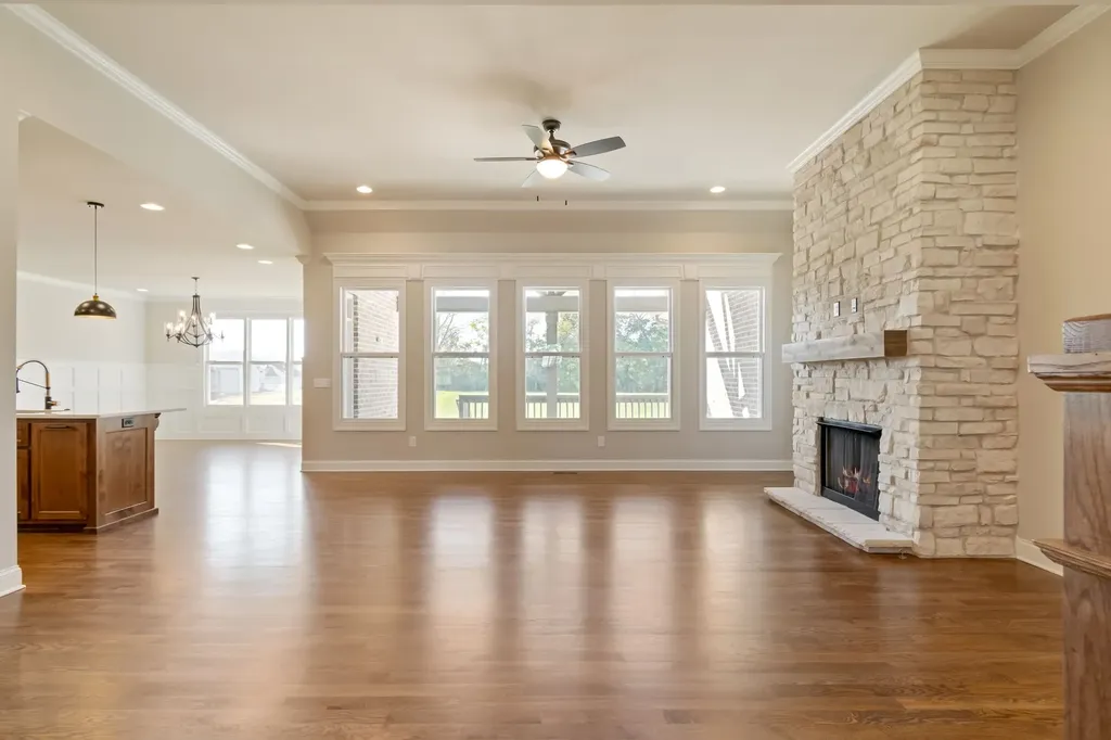 4111 Affiant Way Columbia TN 38401
