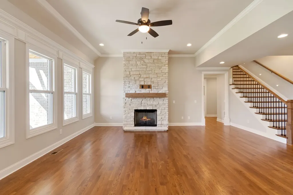 4111 Affiant Way Columbia TN 38401