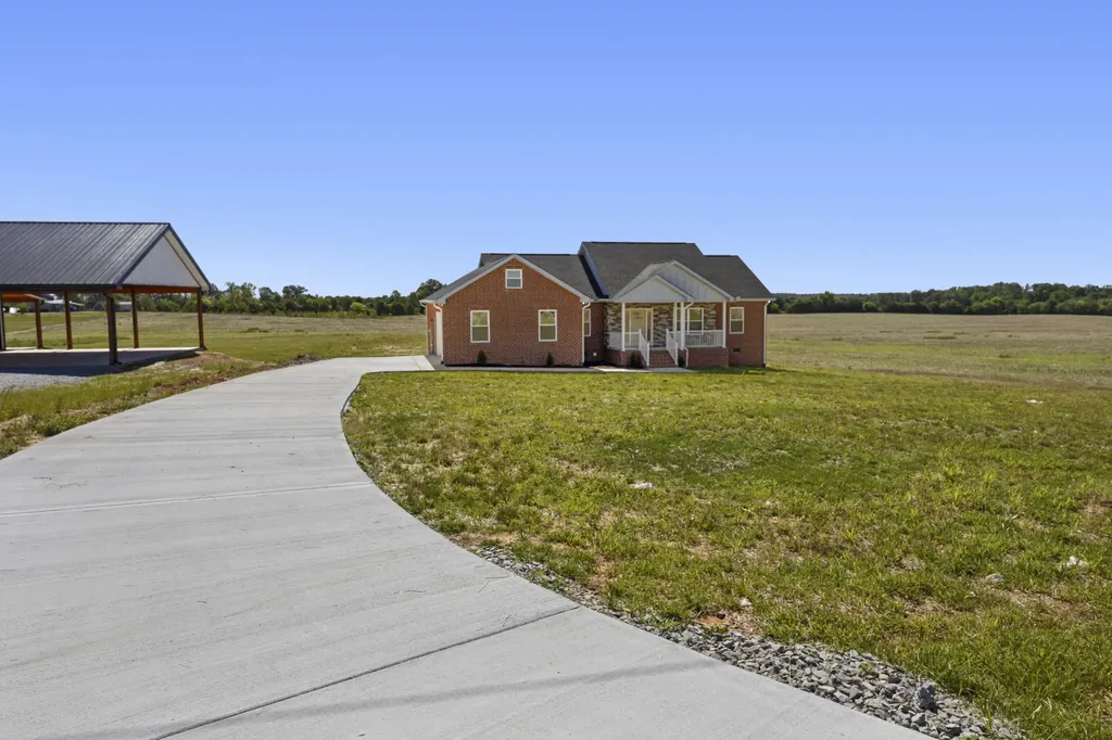 6265 Mcminnville Highway Smithville TN 37166