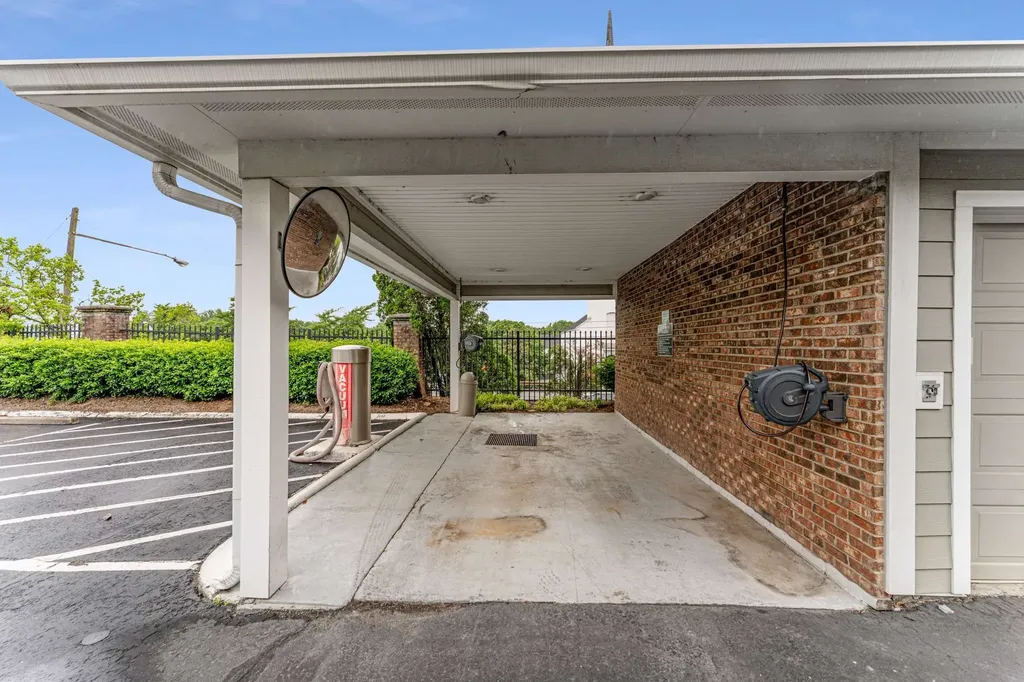 2025 Woodmont Boulevard Nashville TN 37215