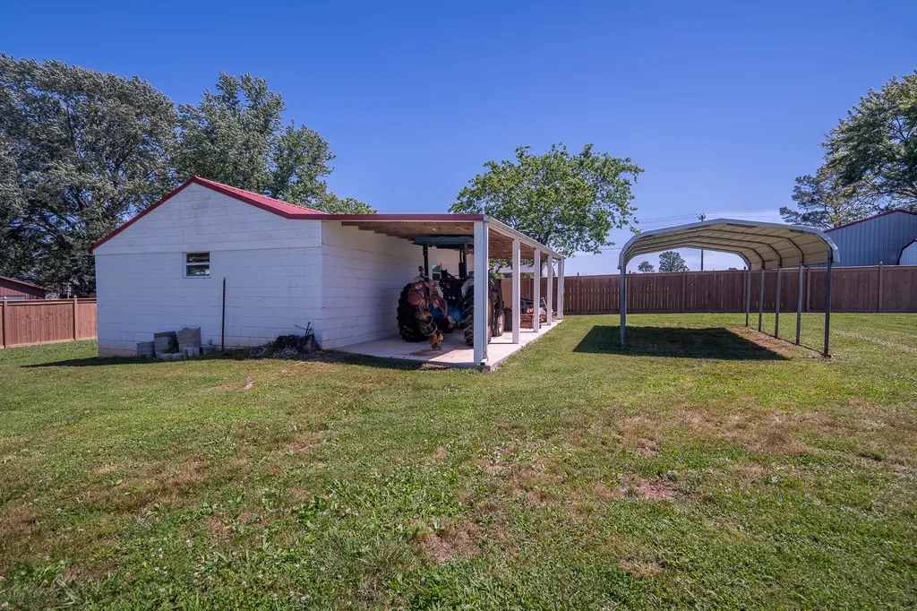 1448 Baker Lane Lawrenceburg TN 38464