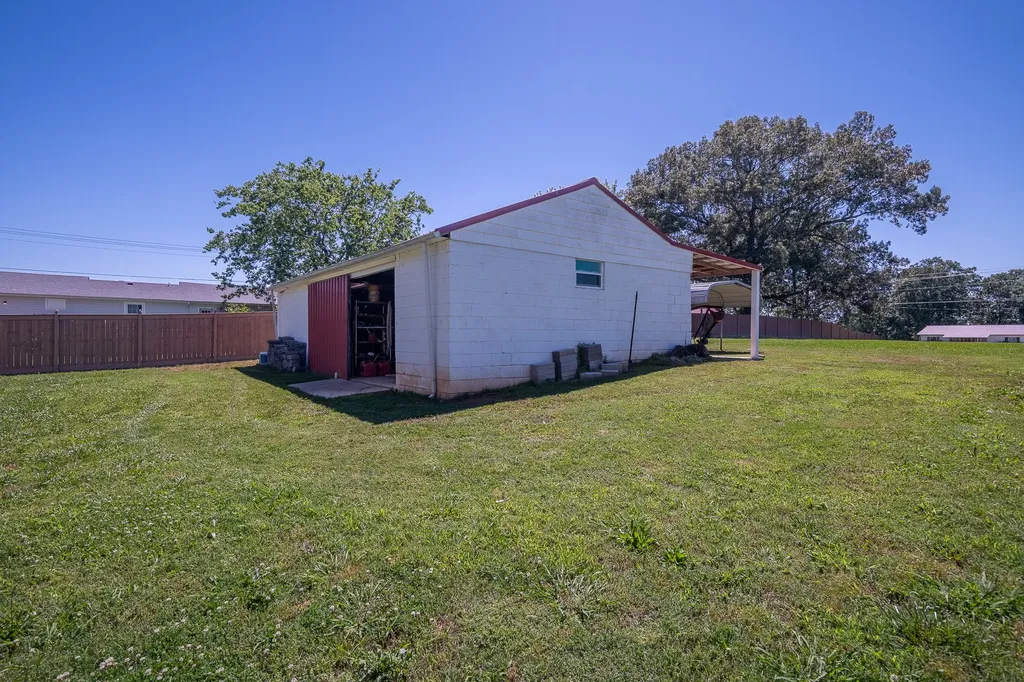 1448 Baker Lane Lawrenceburg TN 38464