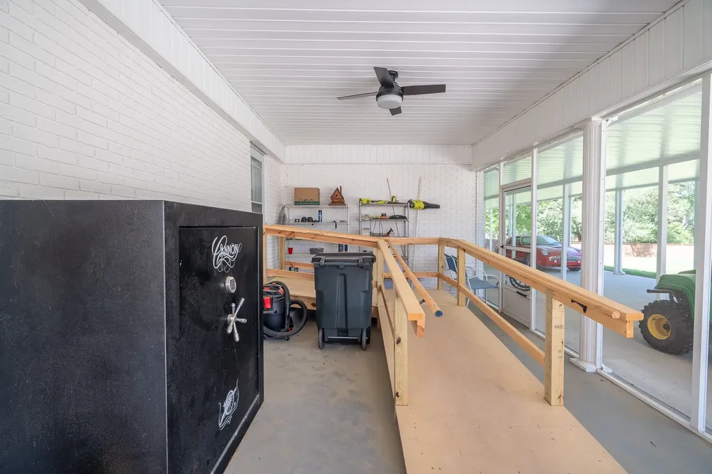 1448 Baker Lane Lawrenceburg TN 38464