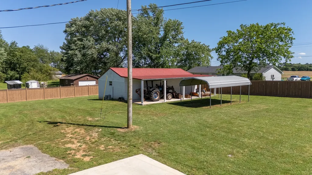 1448 Baker Lane Lawrenceburg TN 38464