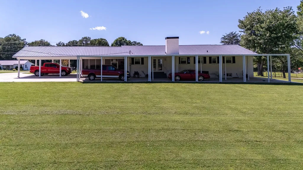 1448 Baker Lane Lawrenceburg TN 38464