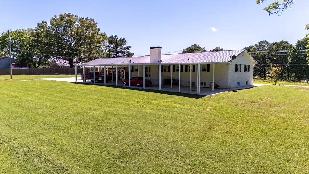 1448 Baker Lane Lawrenceburg TN 38464