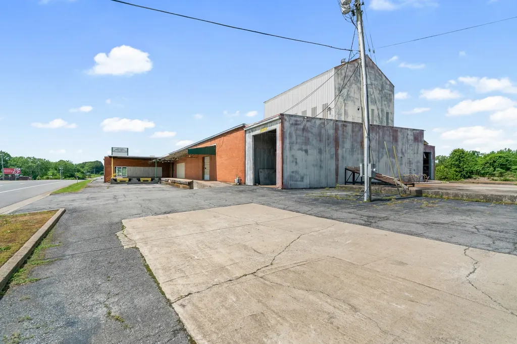 4000 Memorial Boulevard Springfield TN 37172