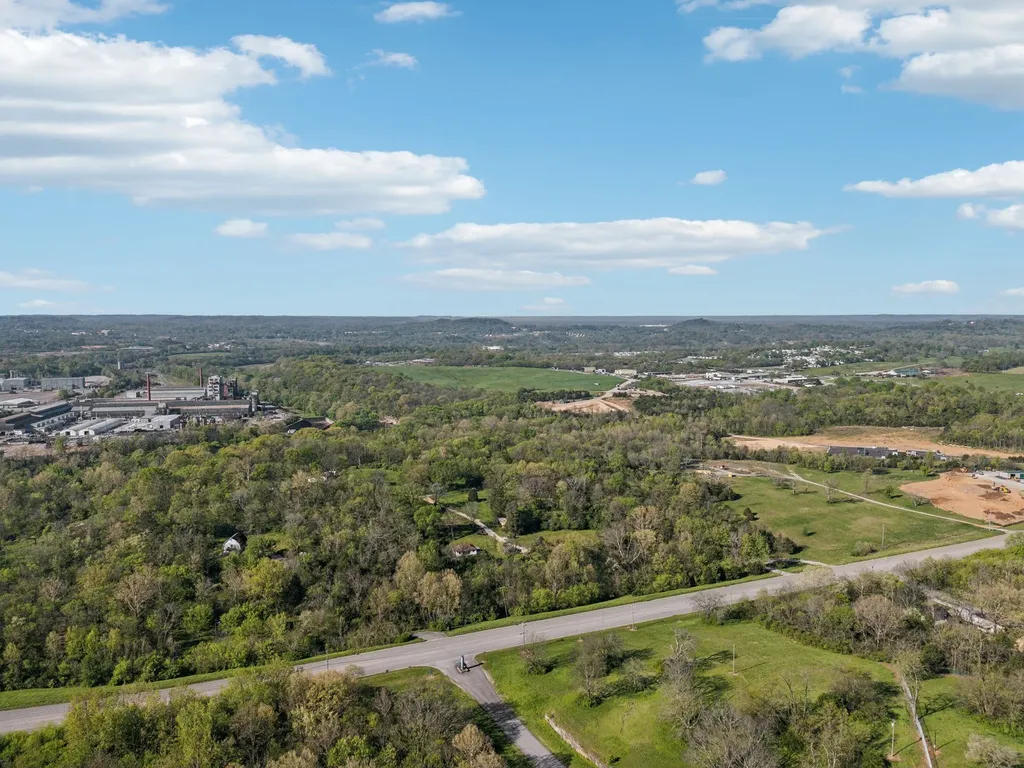 1009 Santa Fe Pike Columbia TN 38401