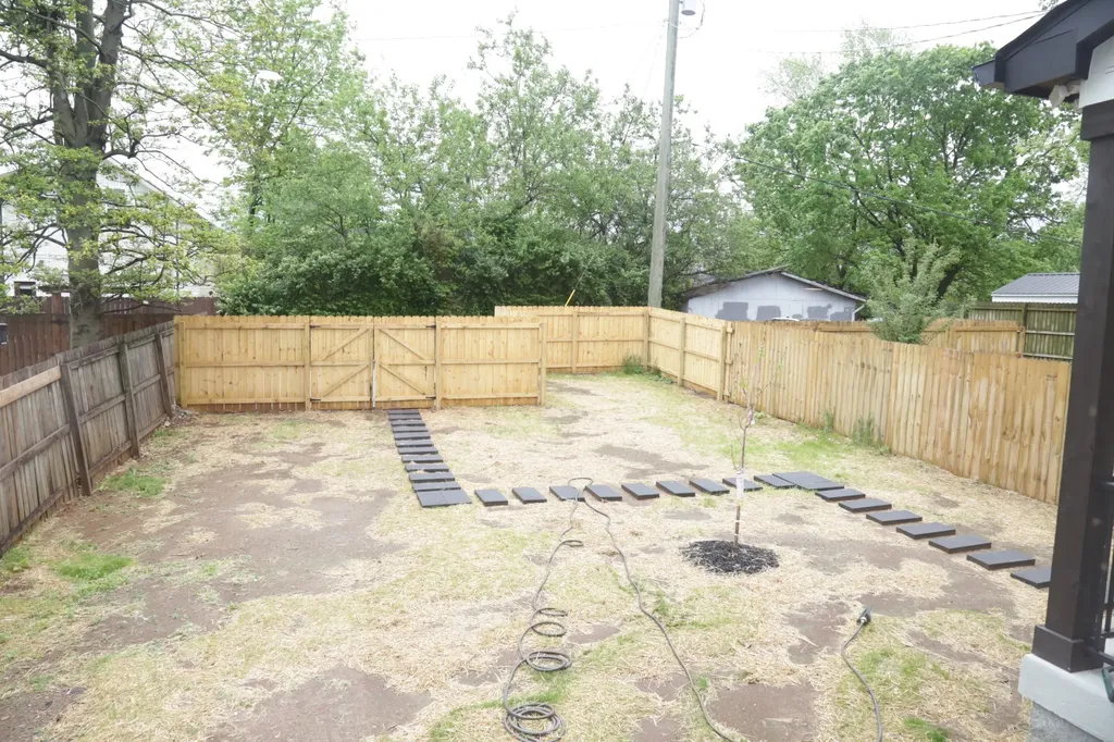 2226A Fox Avenue Nashville TN 37210
