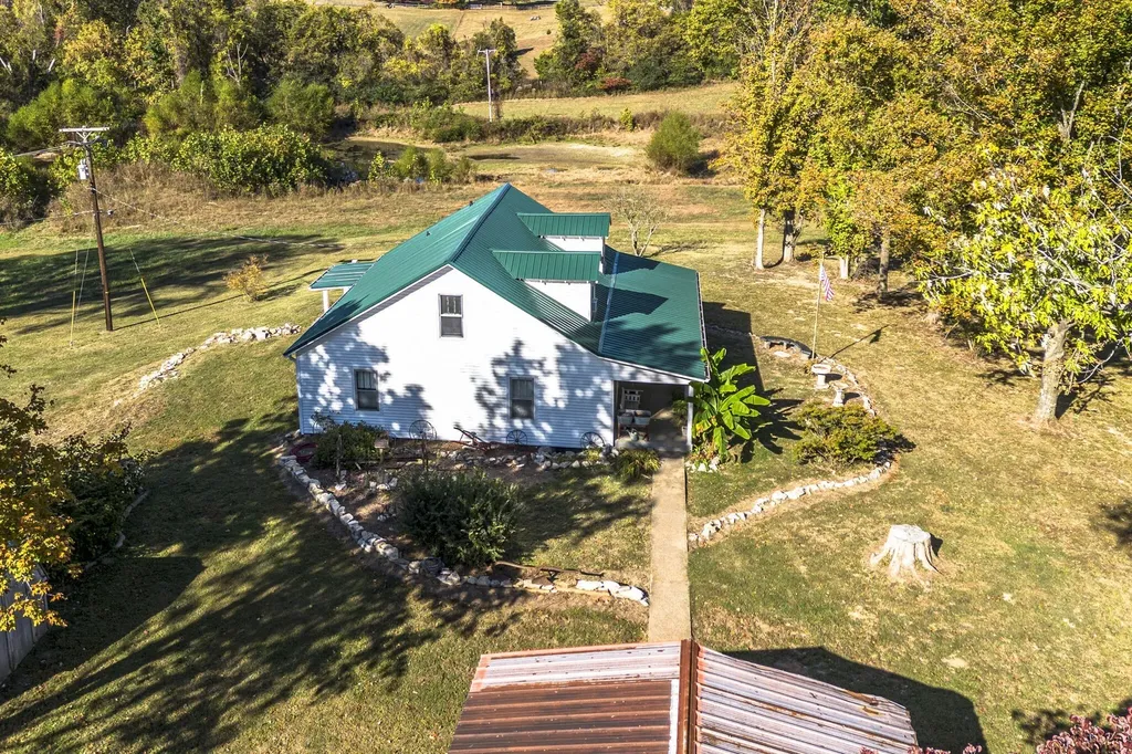 6307 N New Hope Road Hermitage TN 37076