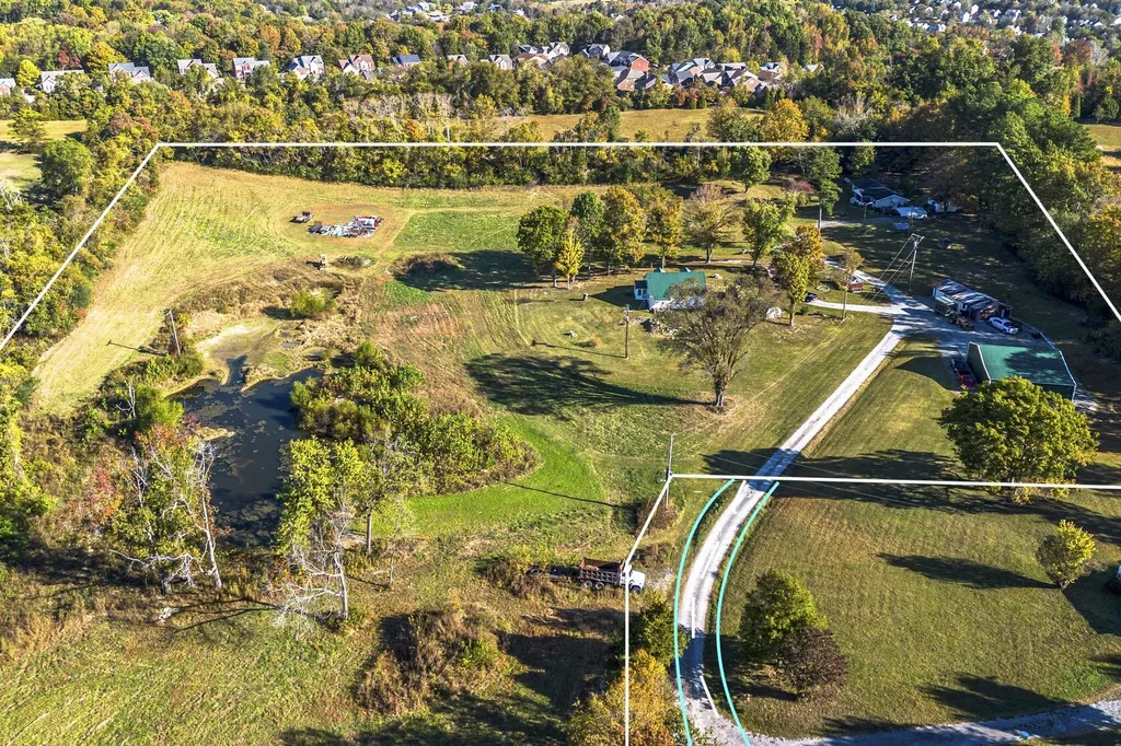 6307 N New Hope Road Hermitage TN 37076