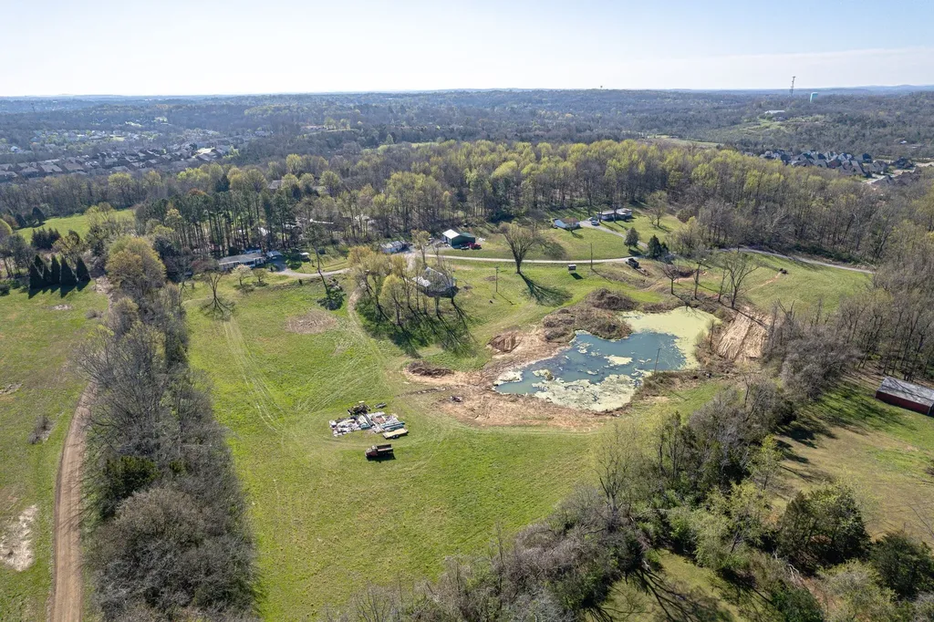 6307 N New Hope Road Hermitage TN 37076