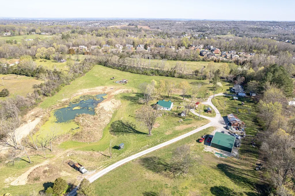6307 N New Hope Road Hermitage TN 37076