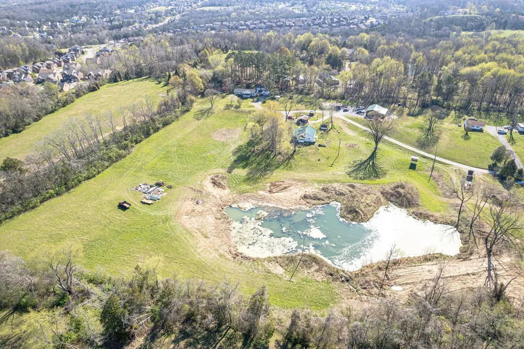 6307 N New Hope Road Hermitage TN 37076