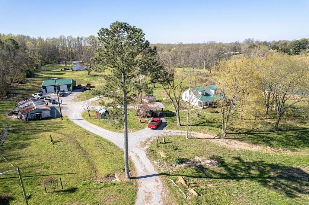 6307 N New Hope Road Hermitage TN 37076