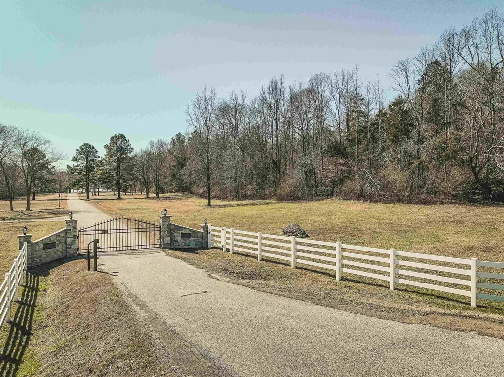 0 Featherfoot Pkwy Lp Parsons TN 38363