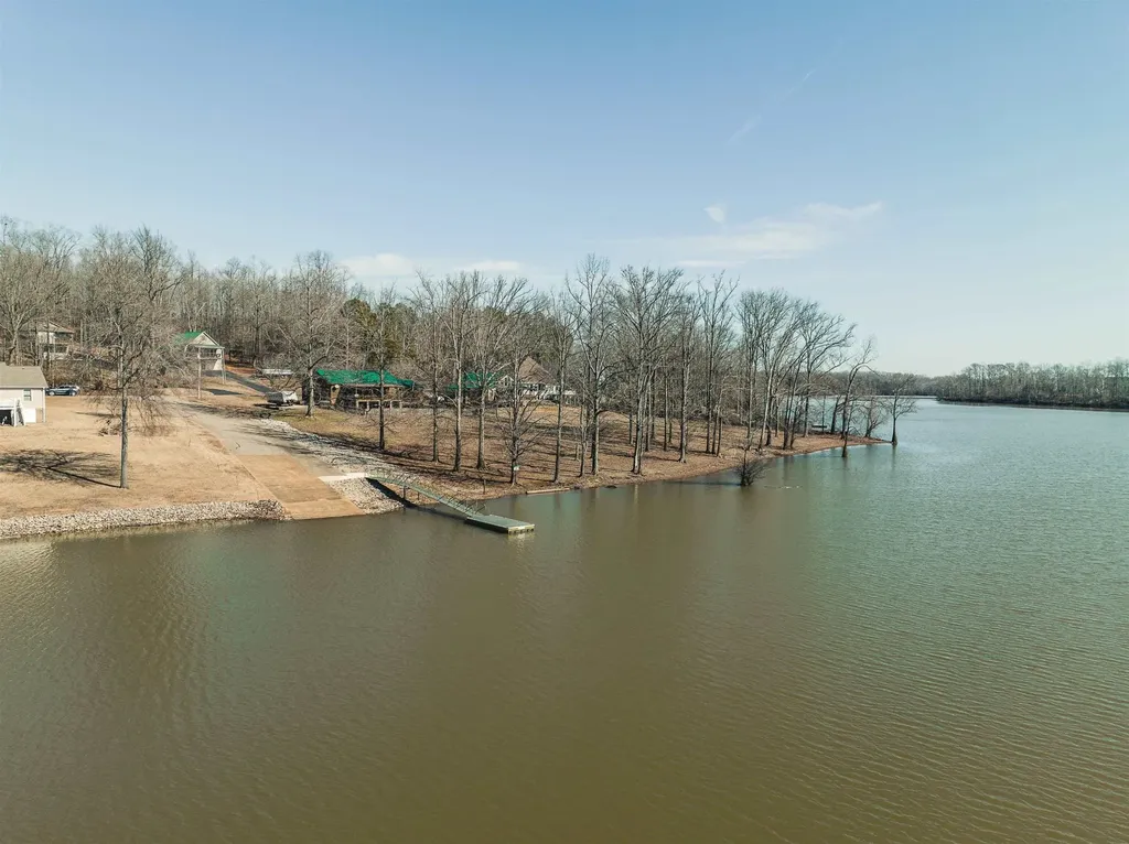 0 Featherfoot Pkwy Lp Parsons TN 38363