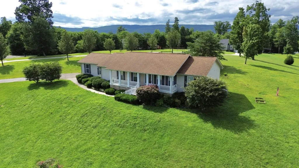 146 Hunters Walk Dayton TN 37321