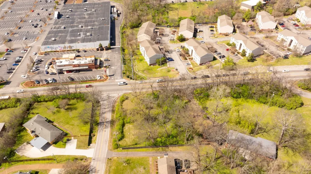 6465 Charlotte Pike Nashville TN 37209