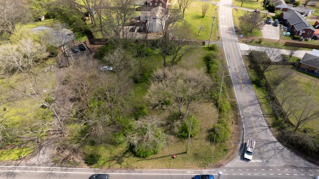 6465 Charlotte Pike Nashville TN 37209