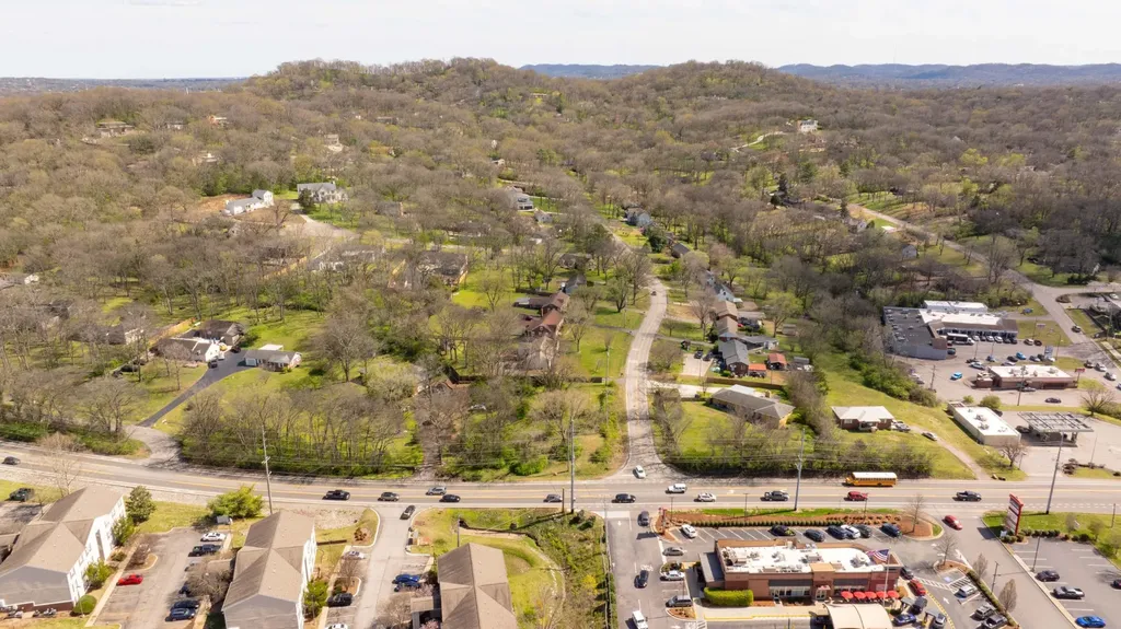 6465 Charlotte Pike Nashville TN 37209