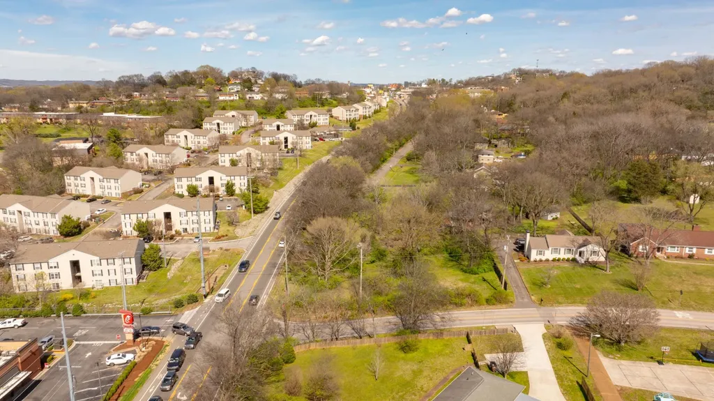 6465 Charlotte Pike Nashville TN 37209
