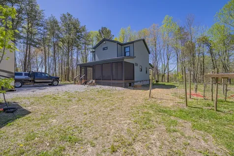 132 Old Firetower Road Tracy City TN 37387
